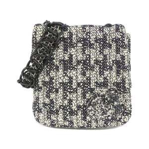 CHANEL Black Shoulder Bag